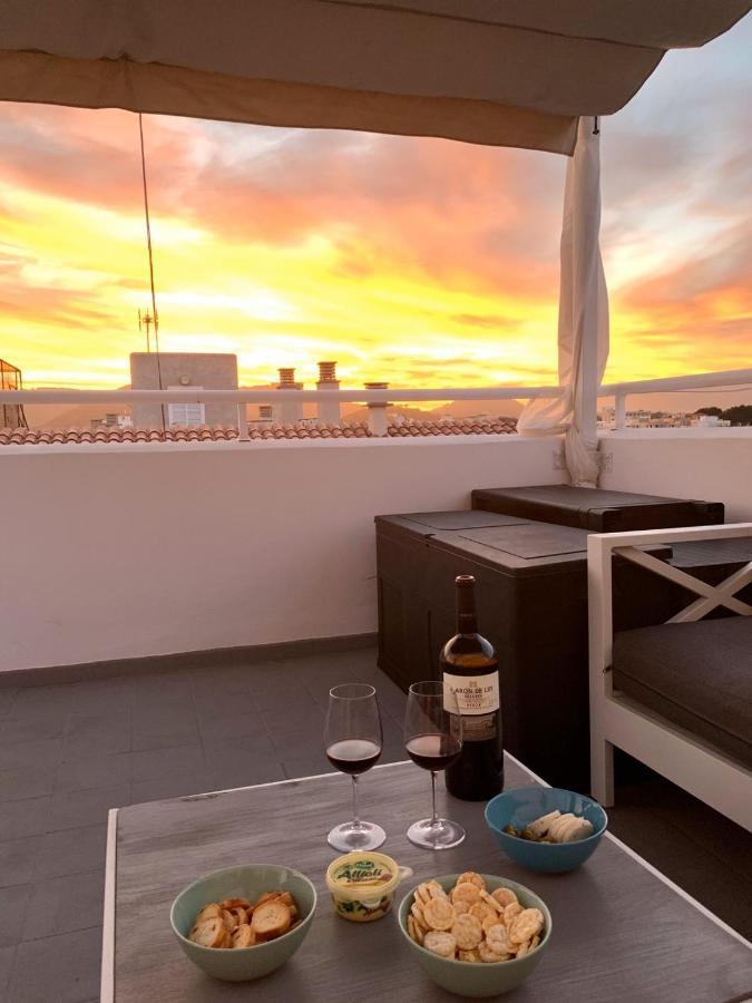 Sonne & Meerblick Aus 40 Grad Heissem Whirlpool Geniessen - Zentral Am Hafen Und Dennoch Ruhig Cala Ratjada  Exteriör bild
